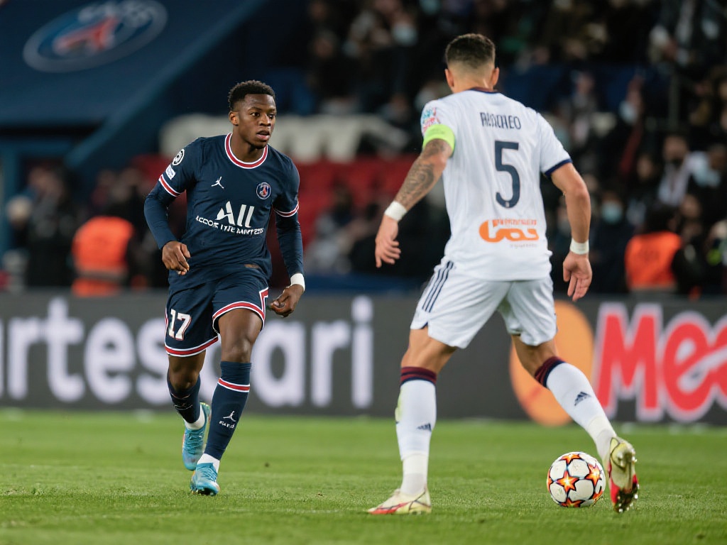 明星球员表现解读：登贝莱VS梅里诺
登