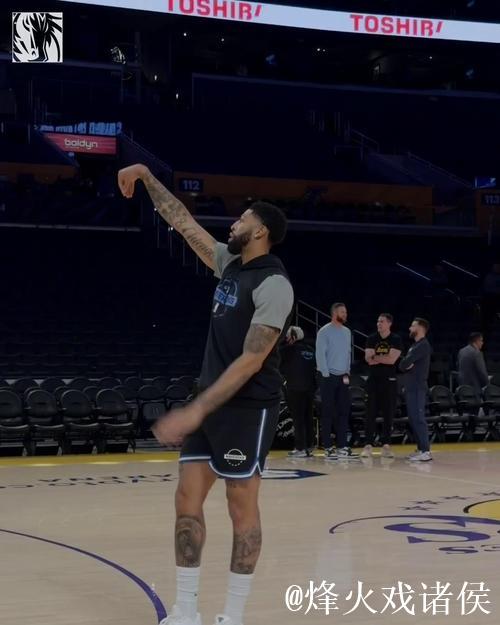 独行侠严阵以待！官媒晒盐湖城清晨赛前训练照